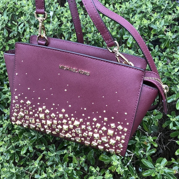 Michael Kors Selma Stud Medium Messenger MERLOT - Picture 4 of 6